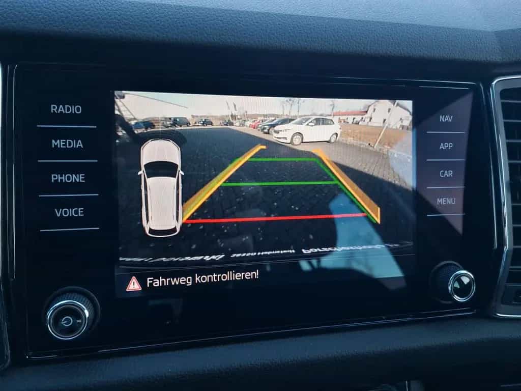 Skoda Kodiaq Style 2.0 TDI DSG 4x4 **AHK**Pano**Navi** 01/2018-photo-16