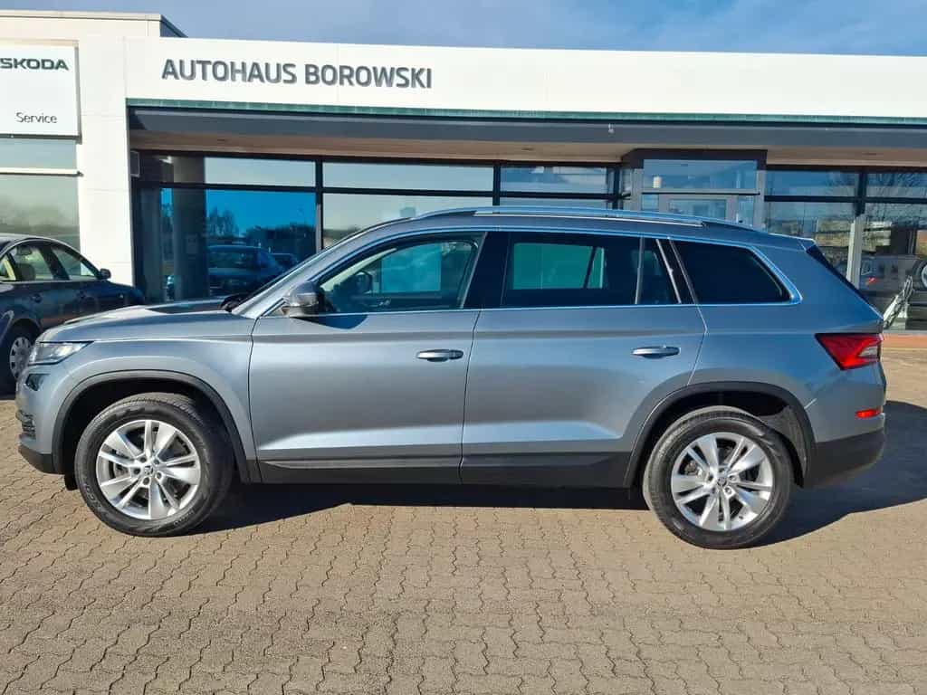 Skoda Kodiaq Style 2.0 TDI DSG 4x4 **AHK**Pano**Navi** 01/2018-photo-4
