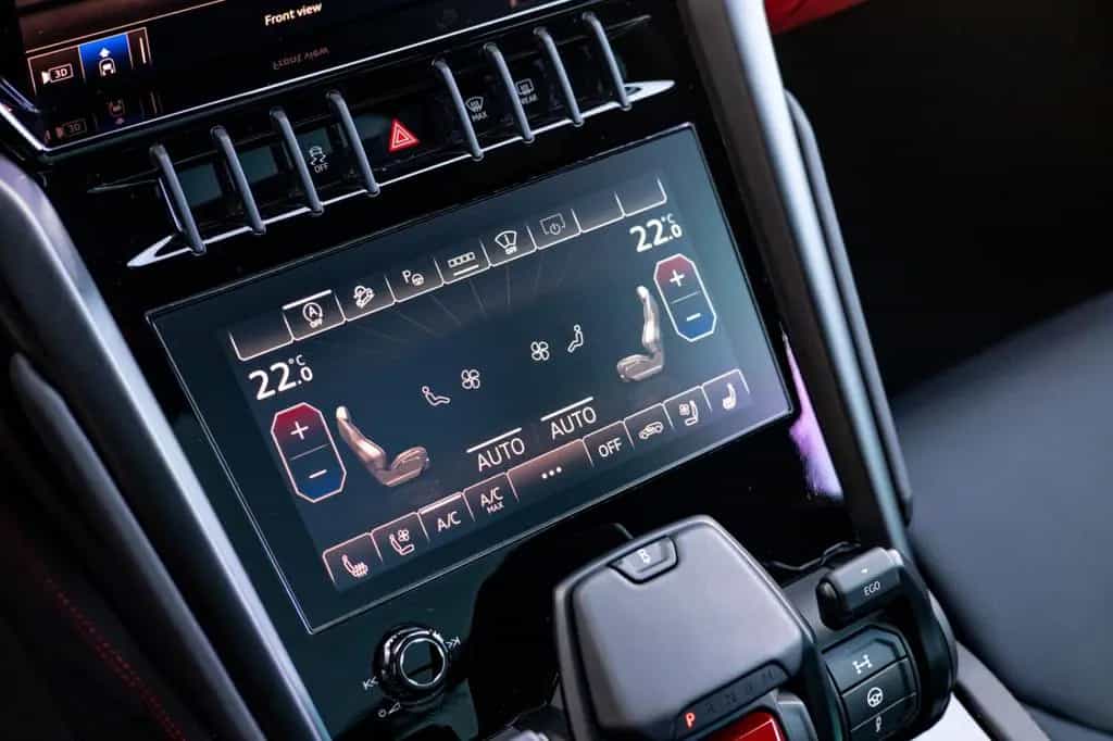 Lamborghini Urus 4.0 V8 Sport 08/2024-photo-19