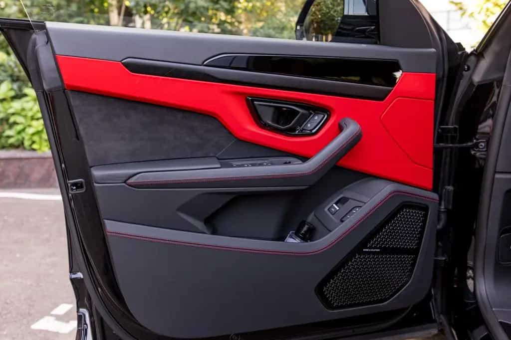 Lamborghini Urus 4.0 V8 Sport 08/2024-photo-24