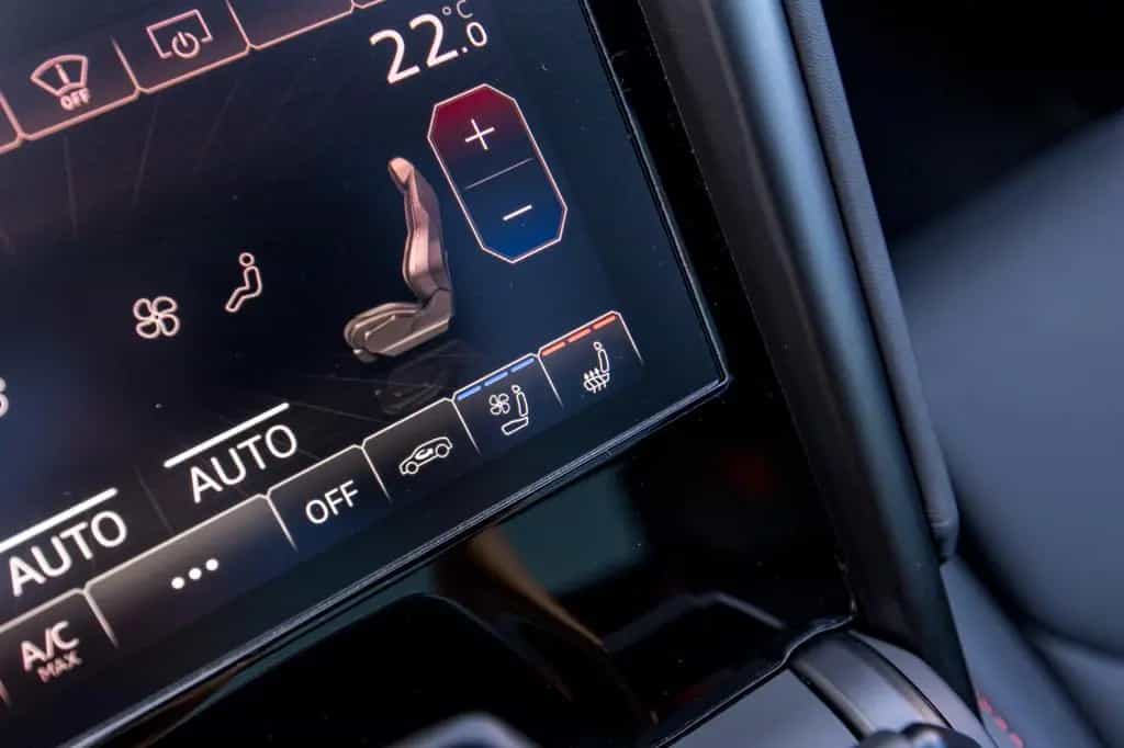 Lamborghini Urus 4.0 V8 Sport 08/2024-photo-32