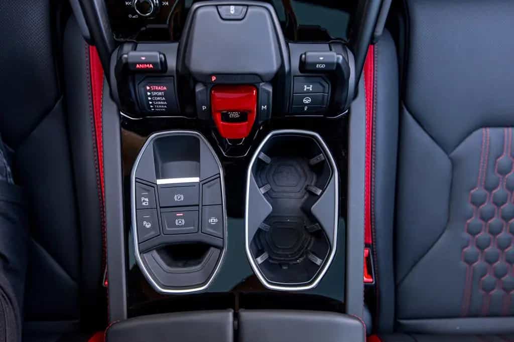Lamborghini Urus 4.0 V8 Sport 08/2024-photo-36
