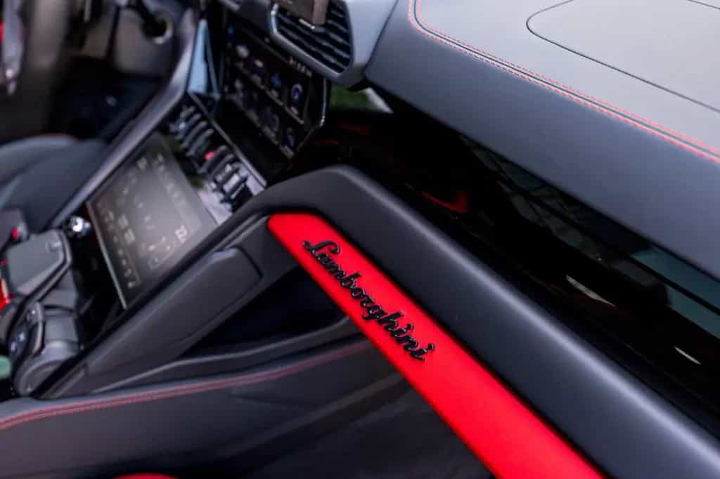 Lamborghini Urus 4.0 V8 Sport 08/2024-photo-46