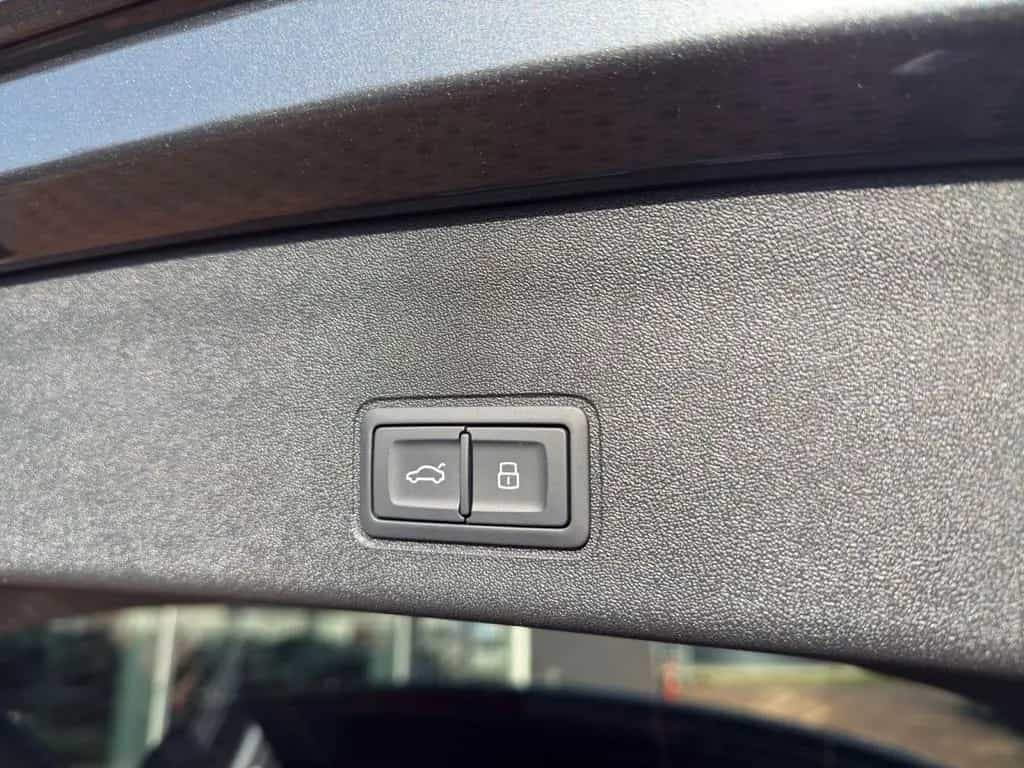 Audi Q3 SUV TFSI S line LED Plus Navi Pano AHK Rü 19" 03/2026-photo-19