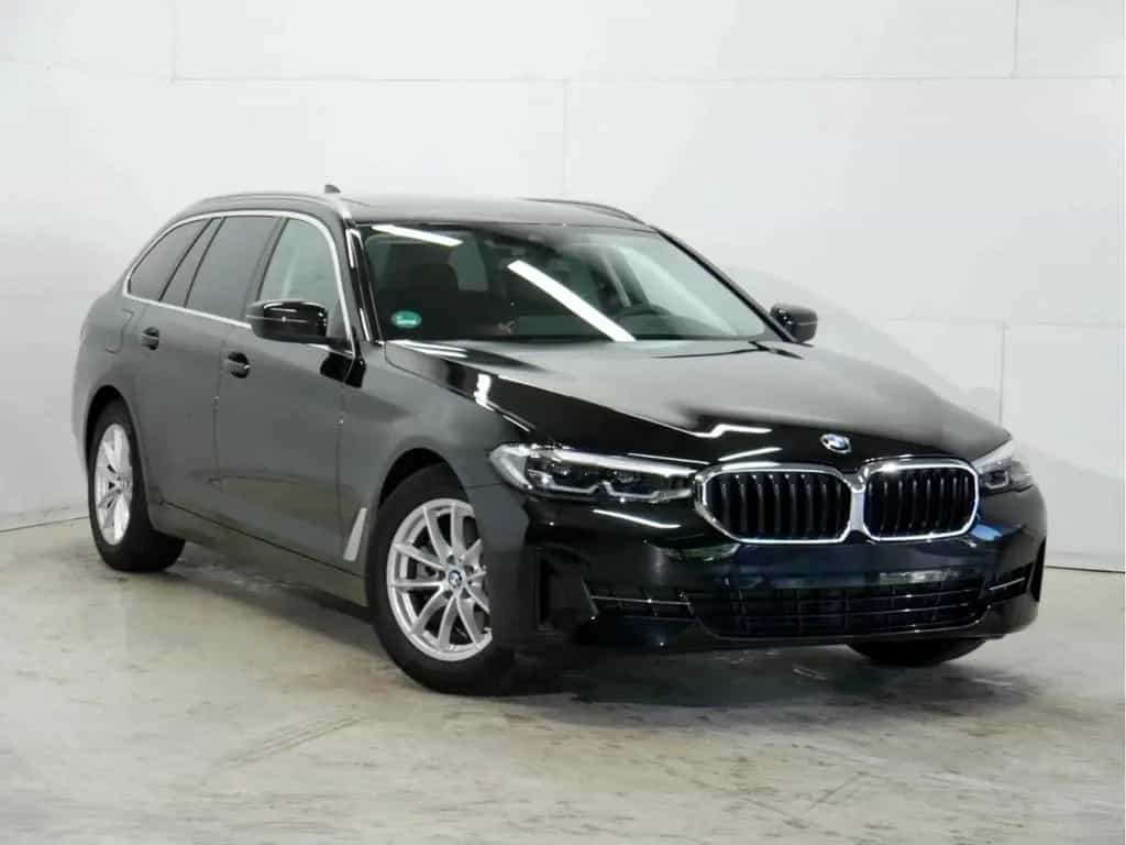 BMW 5 Series 520d Touring Sport AHK NaviProf Kamera Driving 05/2023-photo-1