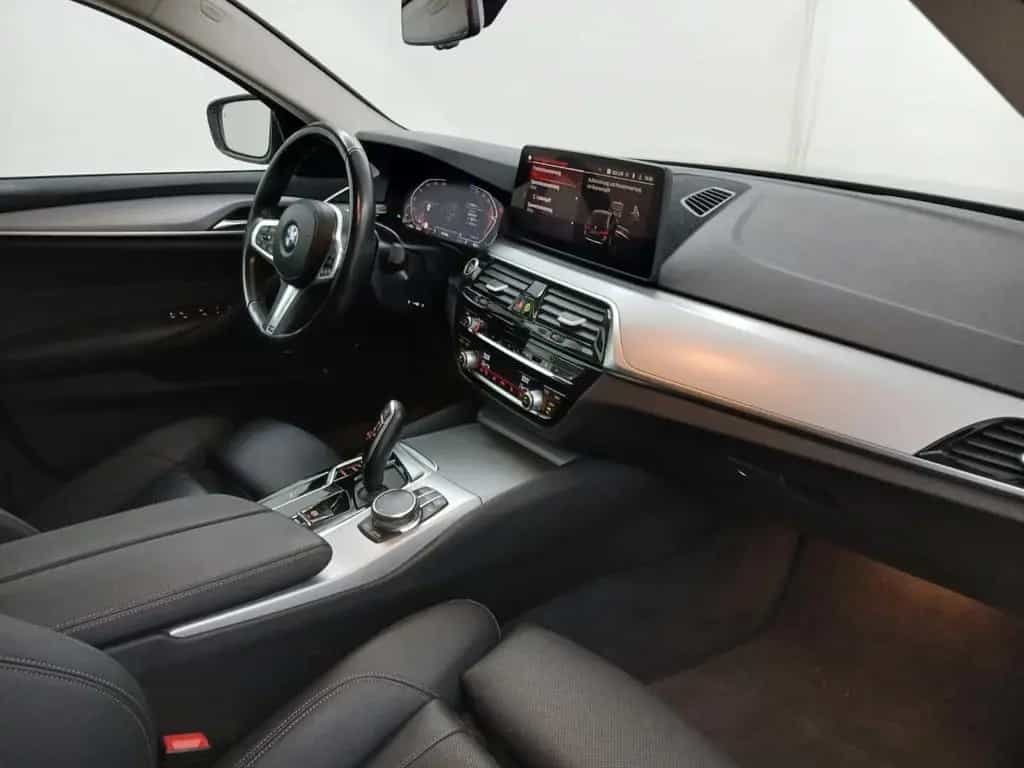 BMW 5 Series 520d Touring Sport AHK NaviProf Kamera Driving 05/2023-photo-4