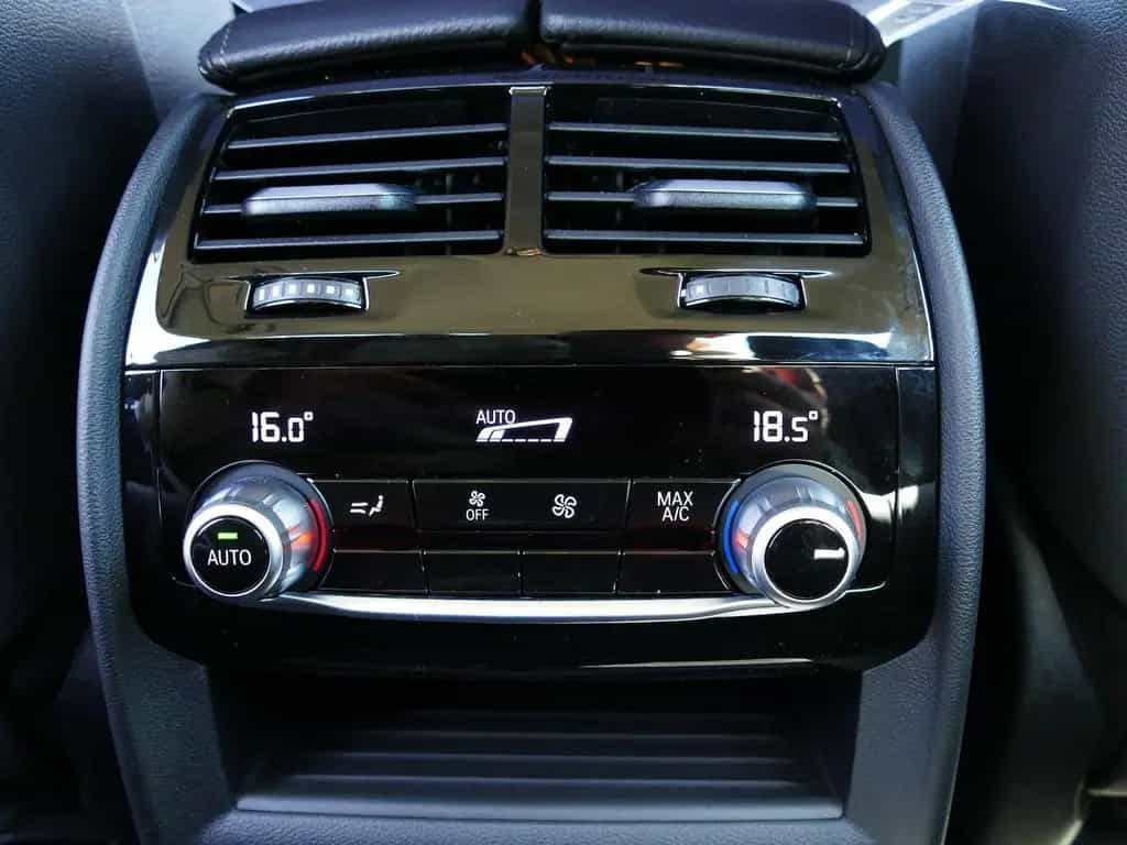 BMW 5 Series 520d Touring Sport AHK NaviProf Kamera Driving 05/2023-photo-9
