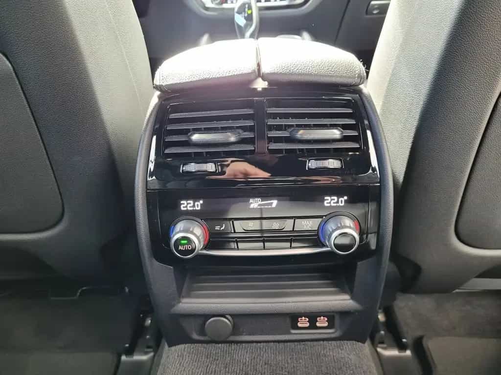 BMW 530 530d xDrive M Sport*AHK*HUD*PANO*DDC*H&K 11/2020-photo-11