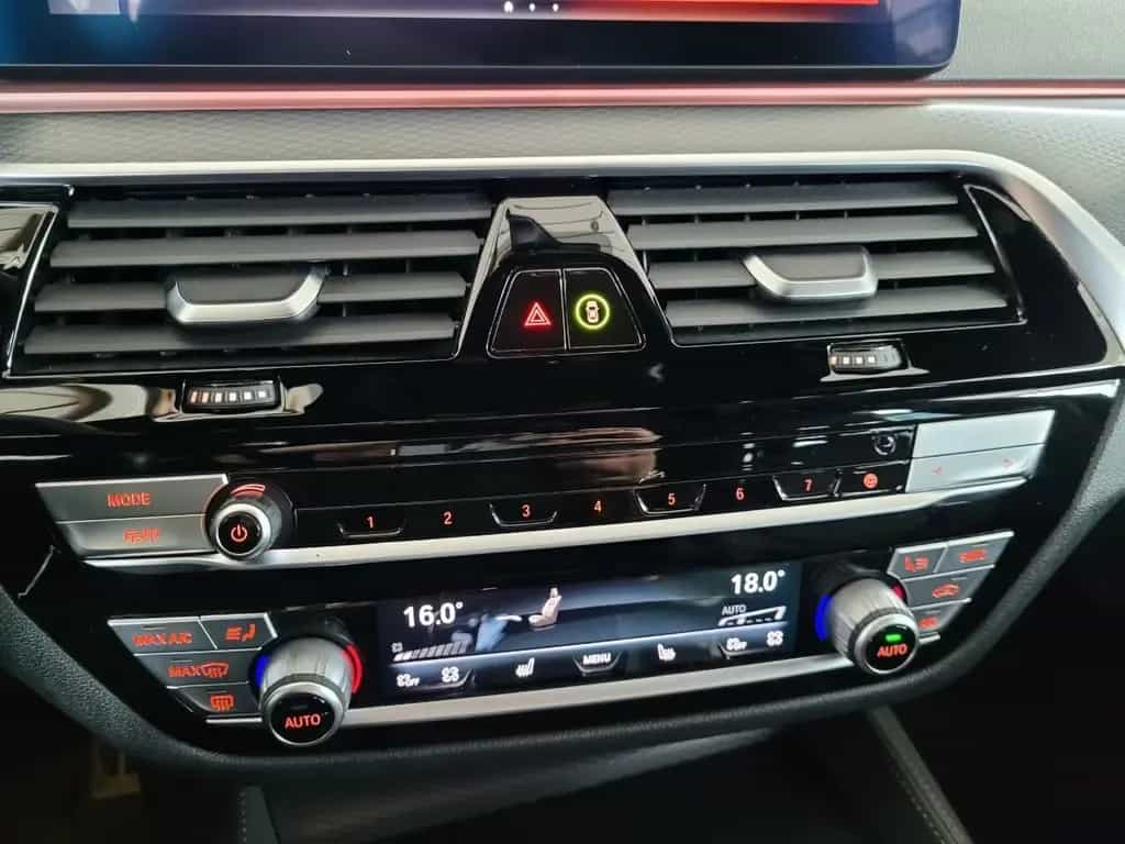 BMW 530 530d xDrive M Sport*AHK*HUD*PANO*DDC*H&K 11/2020-photo-20