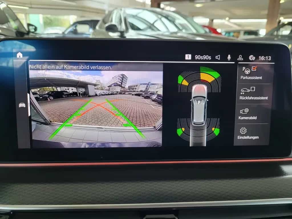 BMW 530 530d xDrive M Sport*AHK*HUD*PANO*DDC*H&K 11/2020-photo-23