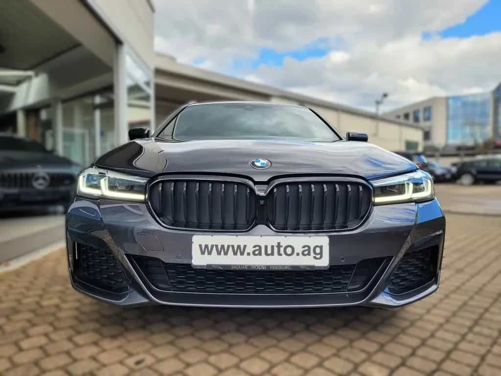 BMW 530 530d xDrive M Sport*AHK*HUD*PANO*DDC*H&K 11/2020-photo-3
