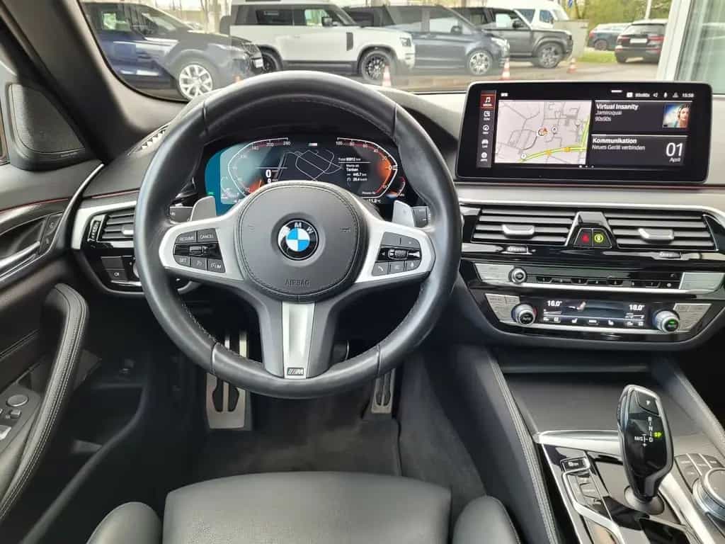 BMW 530 530d xDrive M Sport*AHK*HUD*PANO*DDC*H&K 11/2020-photo-6
