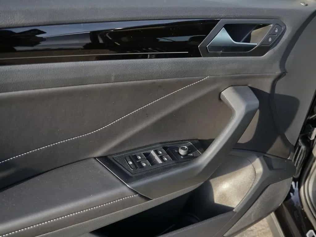 Volkswagen T-Roc R-Line TSI *Leder*Sportsitze*RFK*CarPlay* 04/2025-photo-19