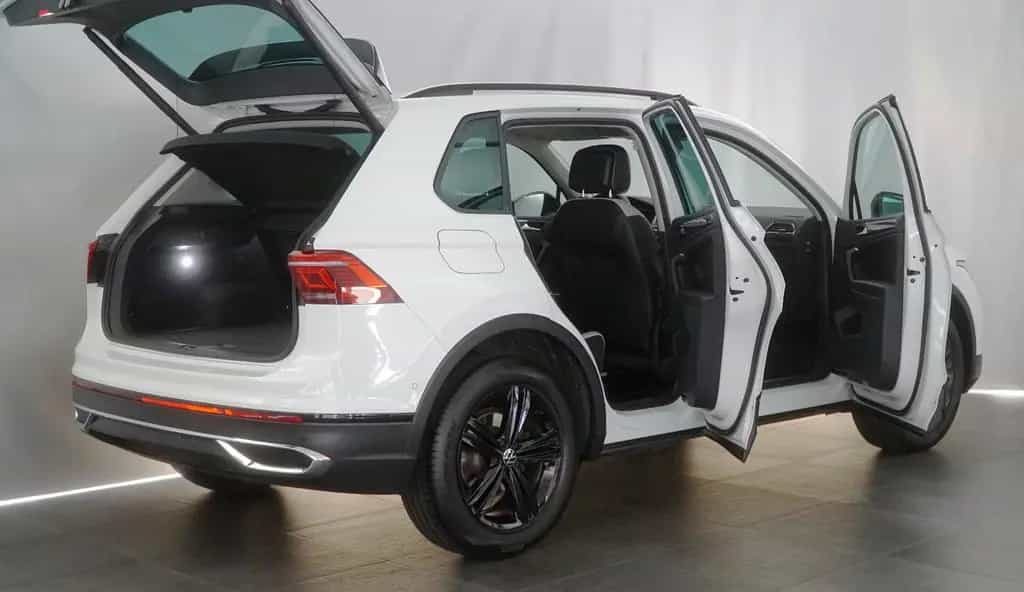 Volkswagen Tiguan Urban Sport Panorama/Matrix 10/2022-photo-11