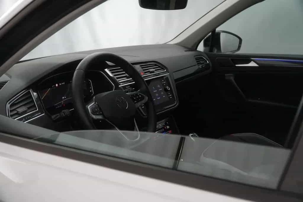 Volkswagen Tiguan Urban Sport Panorama/Matrix 10/2022-photo-16