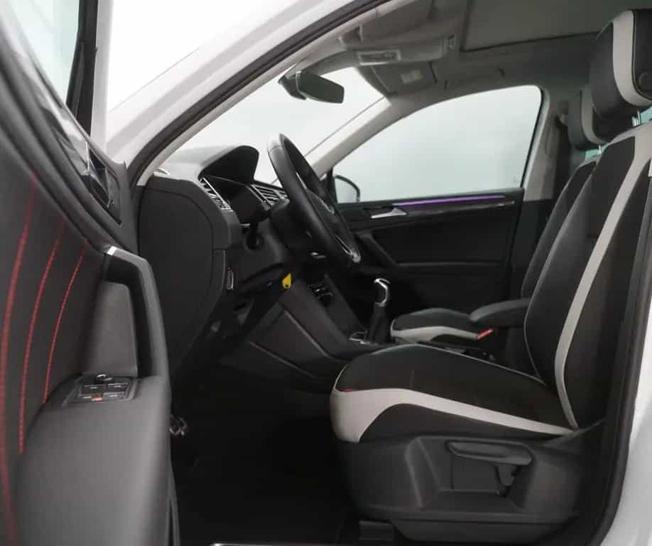 Volkswagen Tiguan Urban Sport Panorama/Matrix 10/2022-photo-18