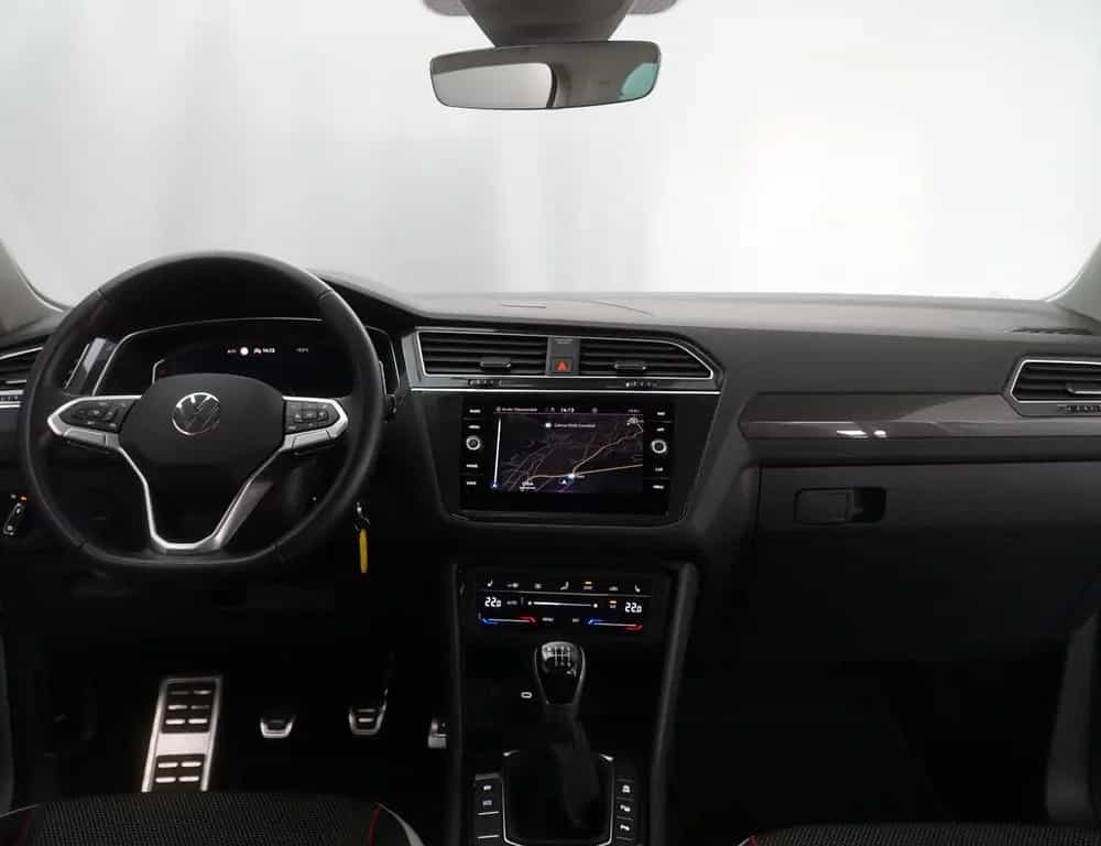 Volkswagen Tiguan Urban Sport Panorama/Matrix 10/2022-photo-22