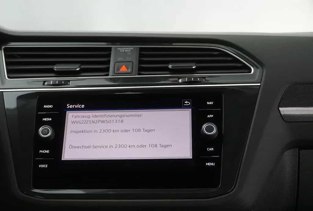 Volkswagen Tiguan Urban Sport Panorama/Matrix 10/2022-photo-26