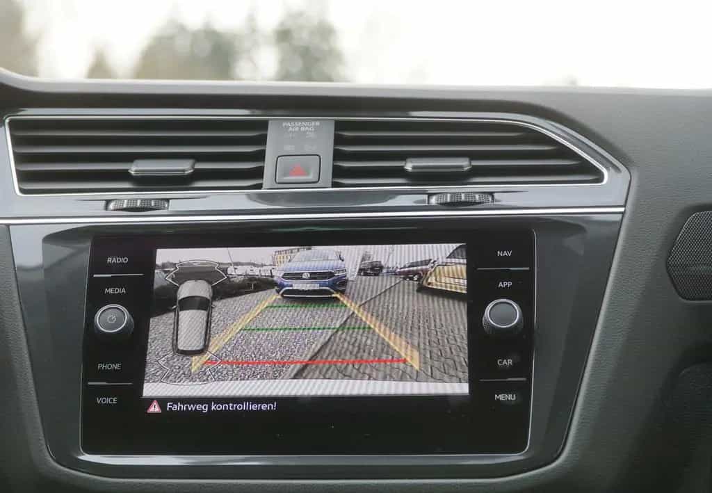 Volkswagen Tiguan Urban Sport Panorama/Matrix 10/2022-photo-28