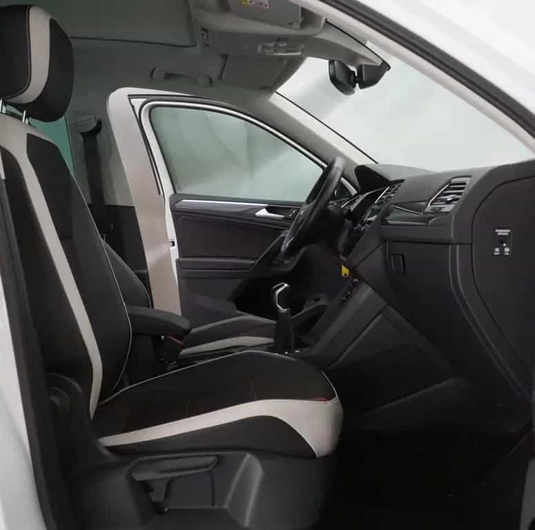 Volkswagen Tiguan Urban Sport Panorama/Matrix 10/2022-photo-36