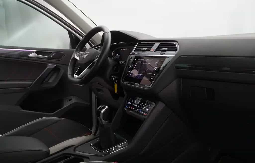 Volkswagen Tiguan Urban Sport Panorama/Matrix 10/2022-photo-37