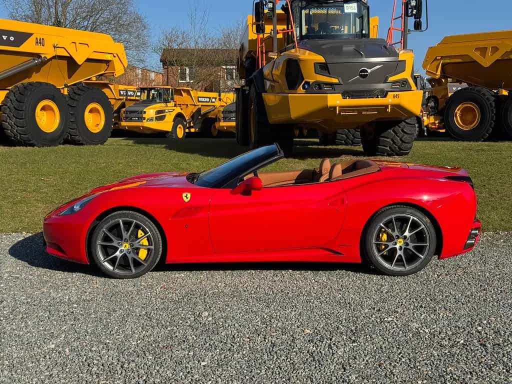 Ferrari California 4.3 V8 / Carbon / Rosso Corsa / 2+2 07/2011-photo-11