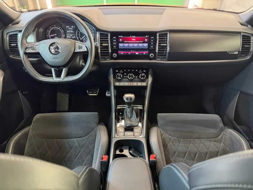 Skoda Kodiaq Sportline 5 J. Garantie 4xSHZ AHK CARPL. 03/2019-photo-4