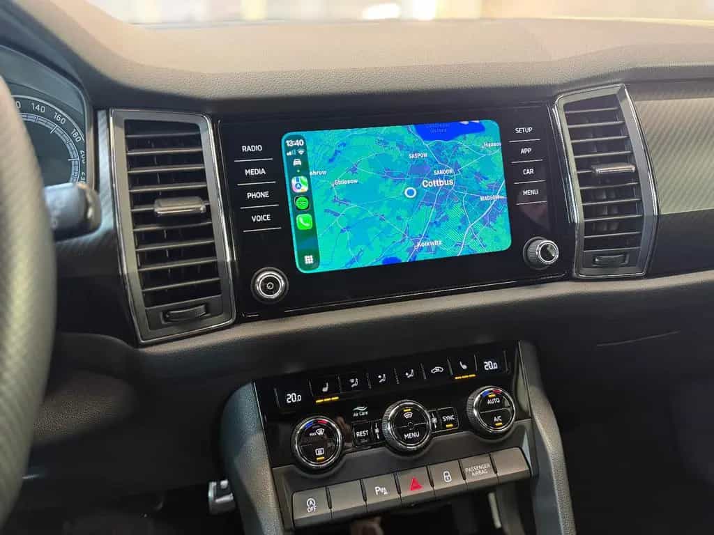 Skoda Kodiaq Sportline 5 J. Garantie 4xSHZ AHK CARPL. 03/2019-photo-5