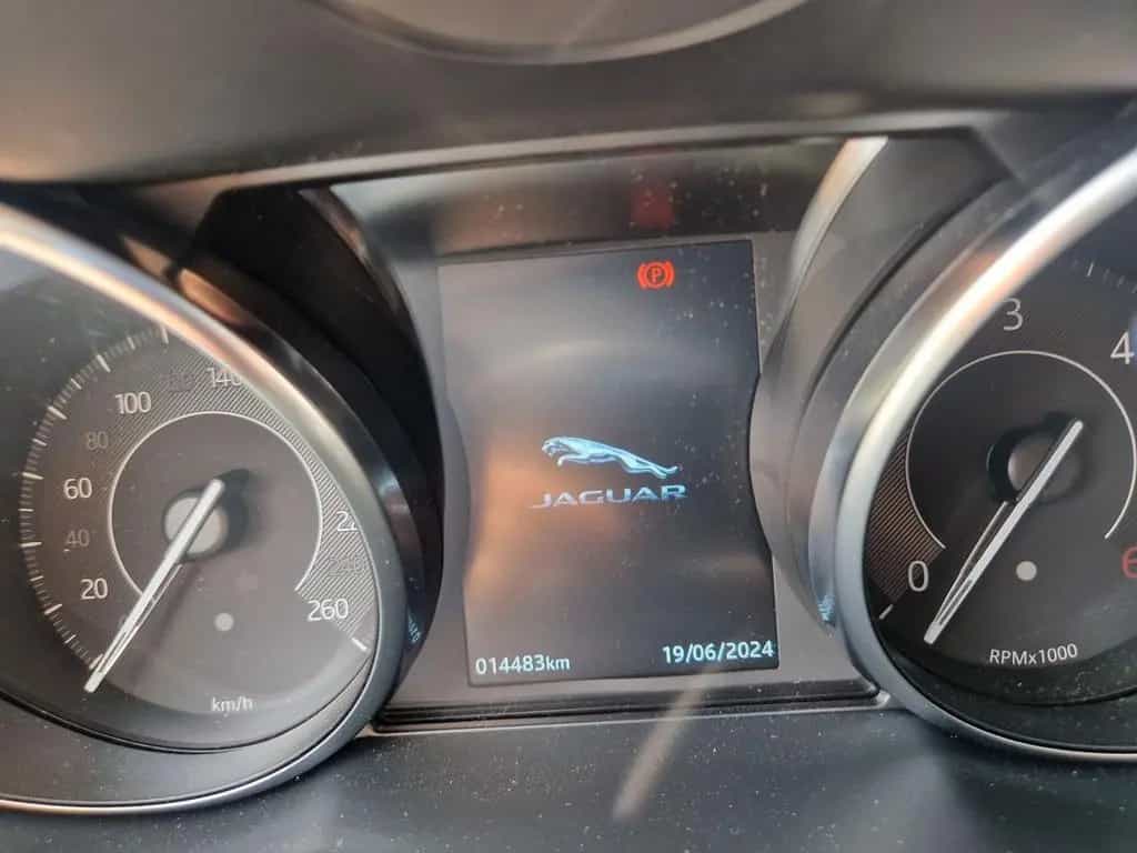 Jaguar E-Pace 2.0D 150 CV AWD aut. R-Dynamic 14. 02/2019-photo-13