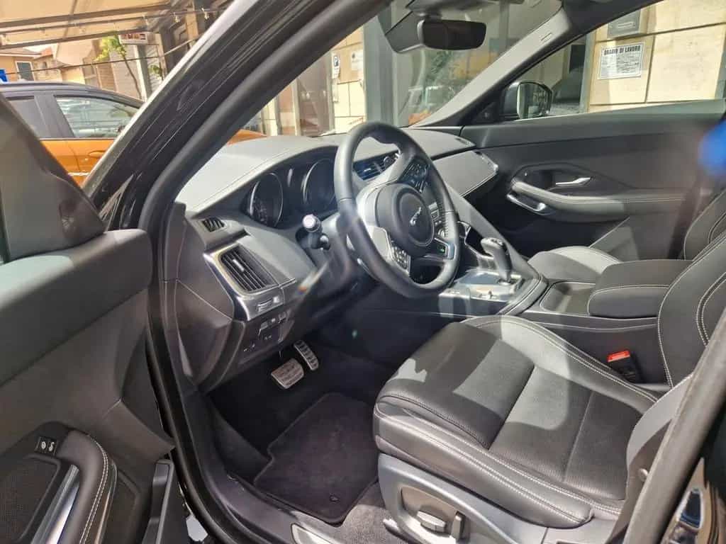 Jaguar E-Pace 2.0D 150 CV AWD aut. R-Dynamic 14. 02/2019-photo-5
