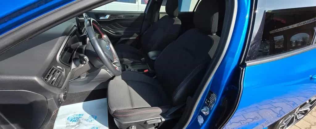 Ford Focus Lim. ST-Line / Pano / Navi / Kamera / Alu 05/2019-photo-10