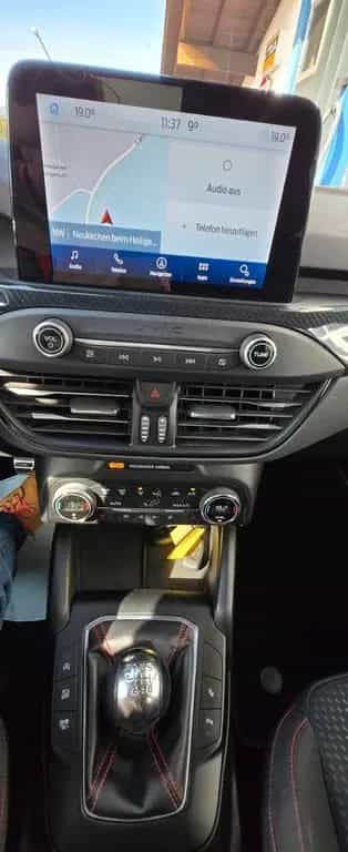 Ford Focus Lim. ST-Line / Pano / Navi / Kamera / Alu 05/2019-photo-17