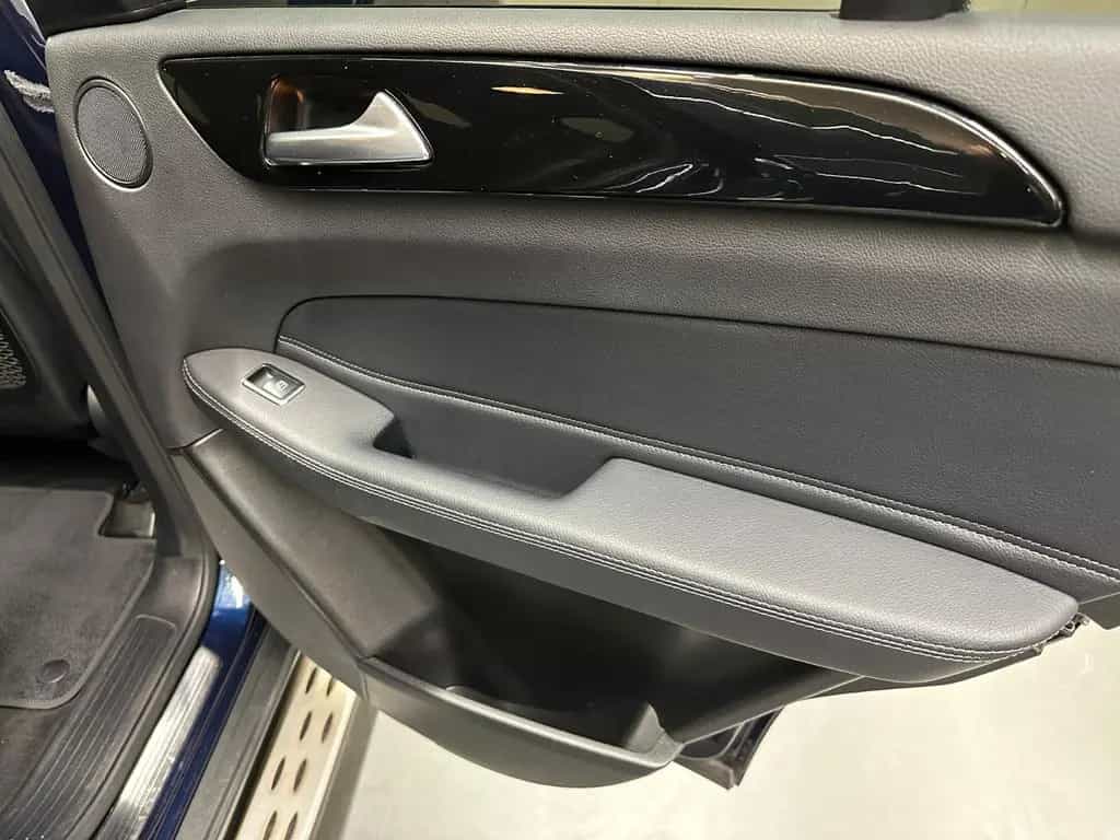 Mercedes-Benz GLE-Class 4Matic **1.HAND*STD-HZ*DISTR*LED** 05/2018-photo-16