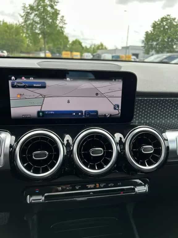 Mercedes-Benz GLB 180 PROGRESSIVE+PANO+KAM+LED+SHD+NAVI+PDC 01/2025-photo-16