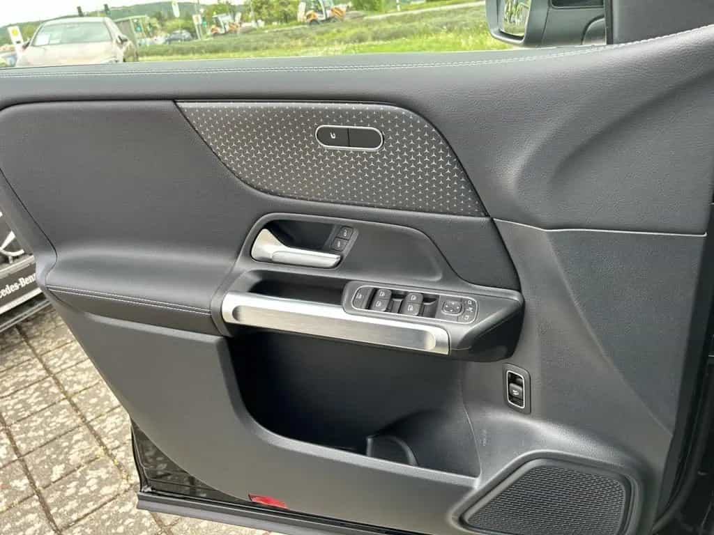 Mercedes-Benz GLB 180 PROGRESSIVE+PANO+KAM+LED+SHD+NAVI+PDC 01/2025-photo-18