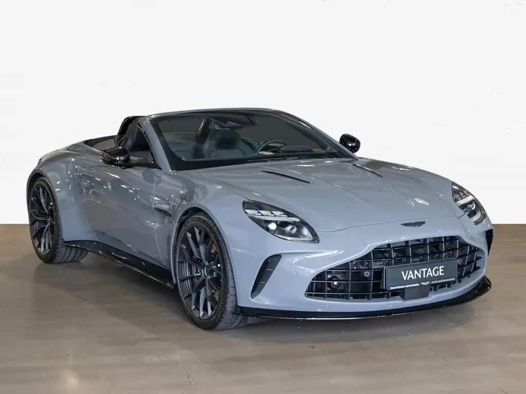 Aston Martin V8 Vantage Roadster Aston Martin Hamburg 01/2026-photo-18