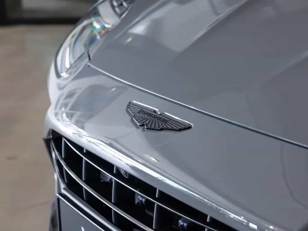 Aston Martin V8 Vantage Roadster Aston Martin Hamburg 01/2026-photo-27