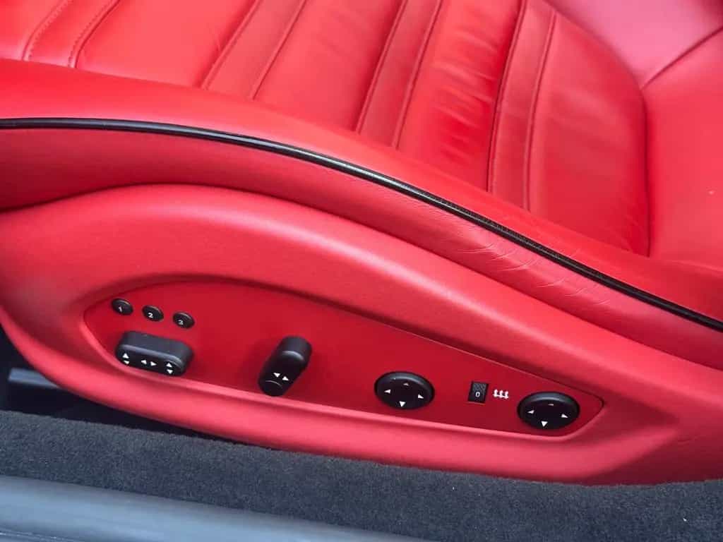 Ferrari California 4.3 V8 2-Sitzer 06/2010-photo-12
