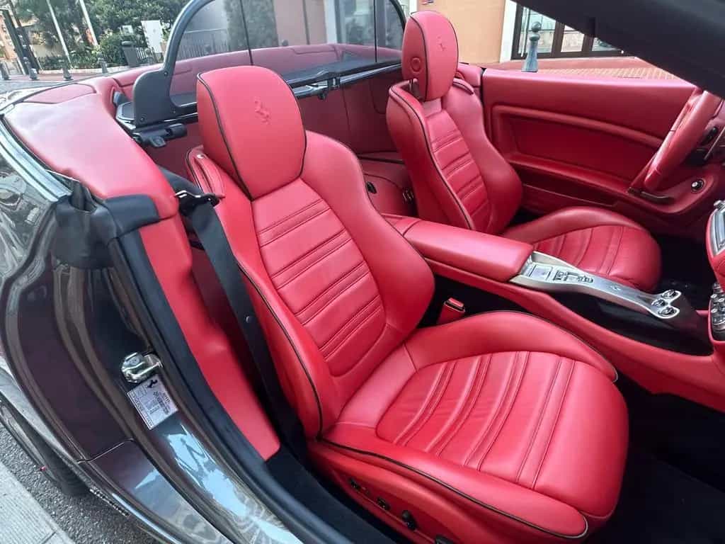 Ferrari California 4.3 V8 2-Sitzer 06/2010-photo-13