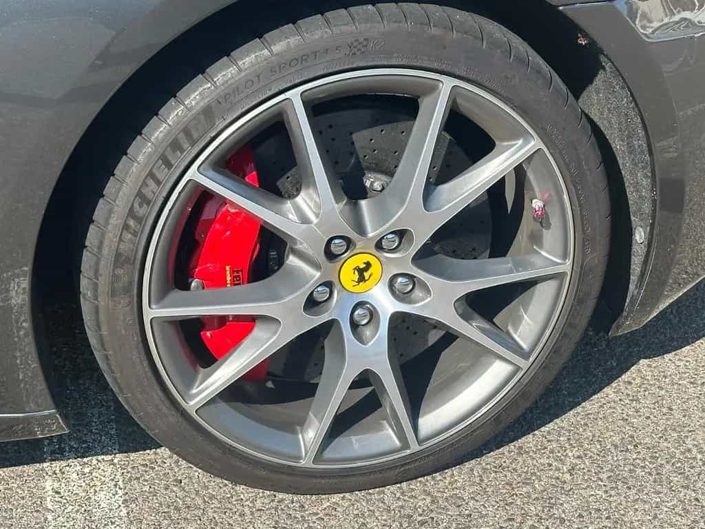 Ferrari California 4.3 V8 2-Sitzer 06/2010-photo-23