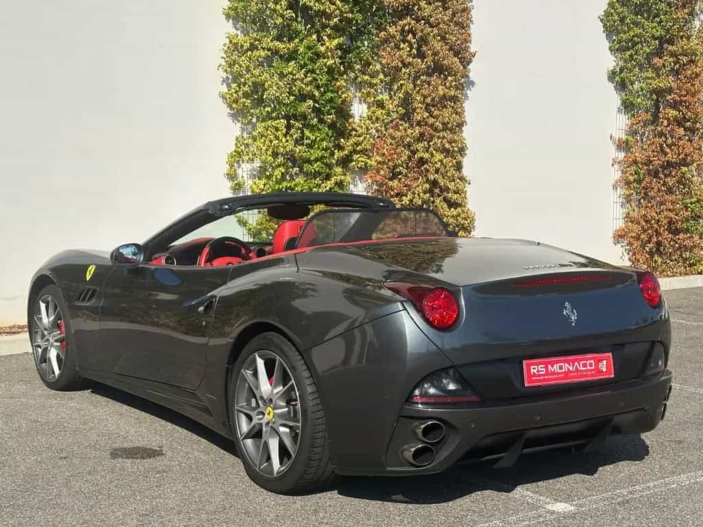 Ferrari California 4.3 V8 2-Sitzer 06/2010-photo-6