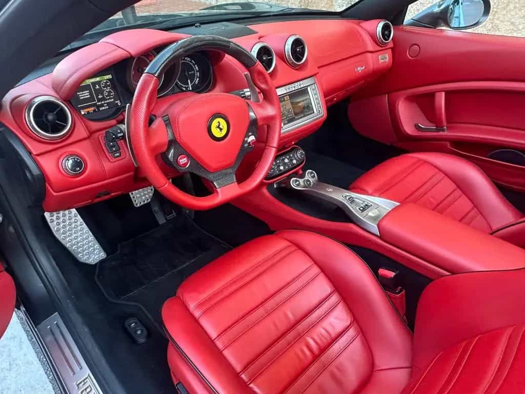 Ferrari California 4.3 V8 2-Sitzer 06/2010-photo-8