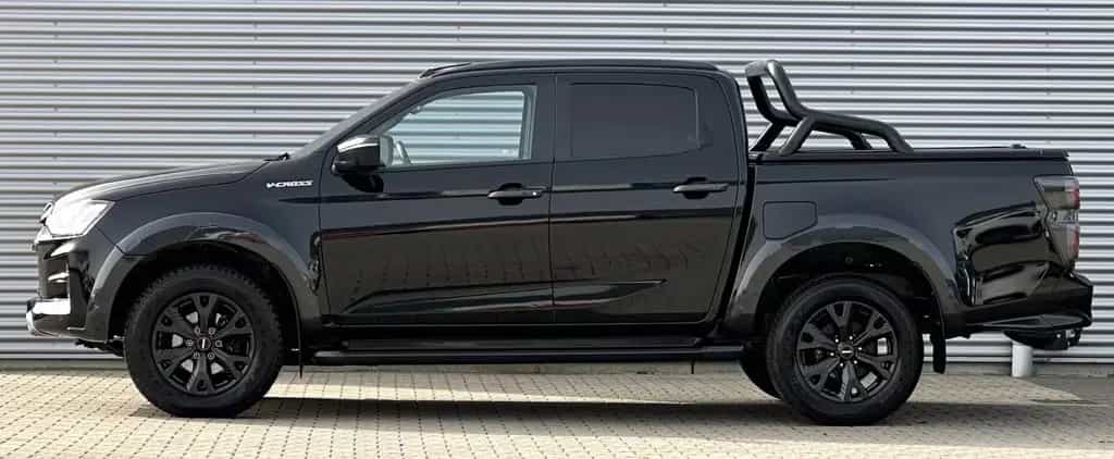 Isuzu D-Max 1.9 D-MAX V-Cross 04/2024-photo-3
