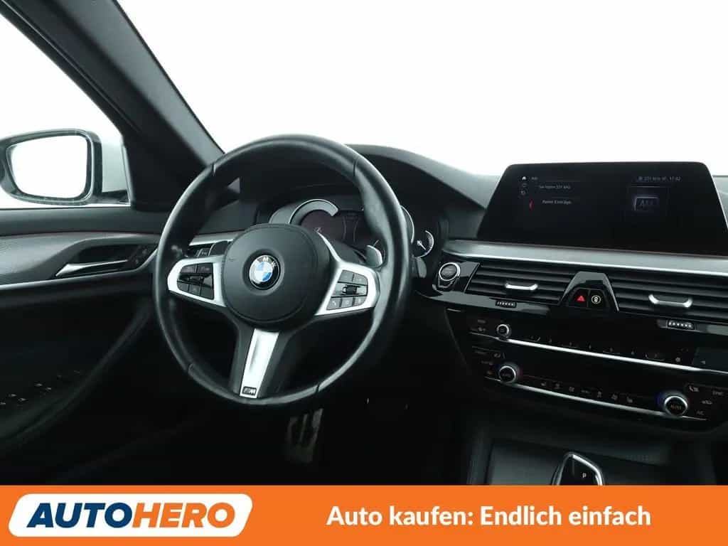 BMW 5 Series 520d M Sport Aut.*NAVI*LED*HUD*TEMPO*CAM*PDC*SHZ 10/2019-photo-12