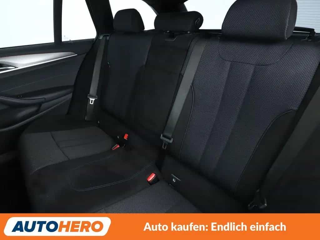 BMW 5 Series 520d M Sport Aut.*NAVI*LED*HUD*TEMPO*CAM*PDC*SHZ 10/2019-photo-13