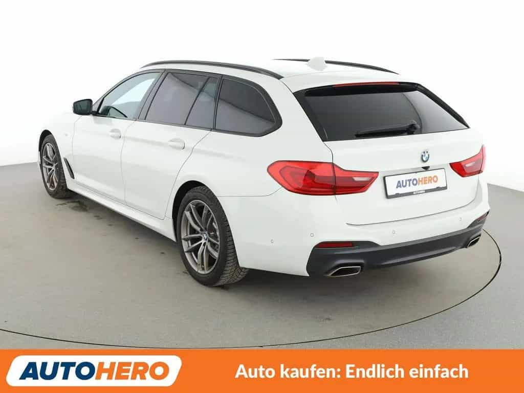 BMW 5 Series 520d M Sport Aut.*NAVI*LED*HUD*TEMPO*CAM*PDC*SHZ 10/2019-photo-3
