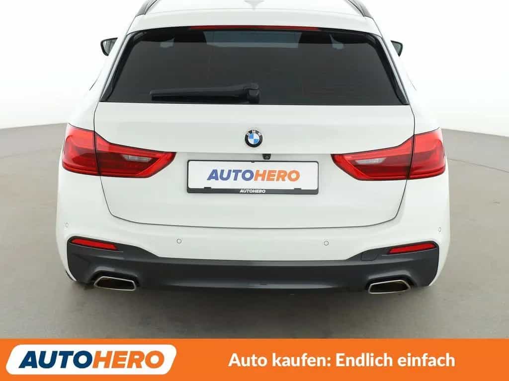 BMW 5 Series 520d M Sport Aut.*NAVI*LED*HUD*TEMPO*CAM*PDC*SHZ 10/2019-photo-4