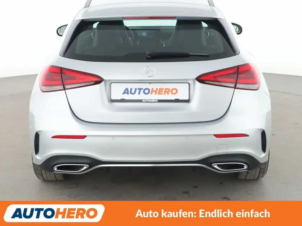 Mercedes-Benz A-Class 180 AMG Line Aut.*NAVI*CAM*LED*PDC*SHZ*TEMPO* 10/2020-photo-4
