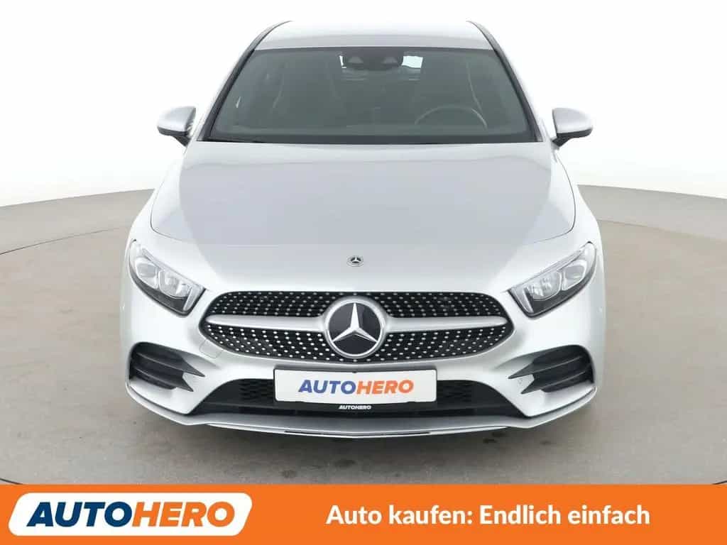 Mercedes-Benz A-Class 180 AMG Line Aut.*NAVI*CAM*LED*PDC*SHZ*TEMPO* 10/2020-photo-8
