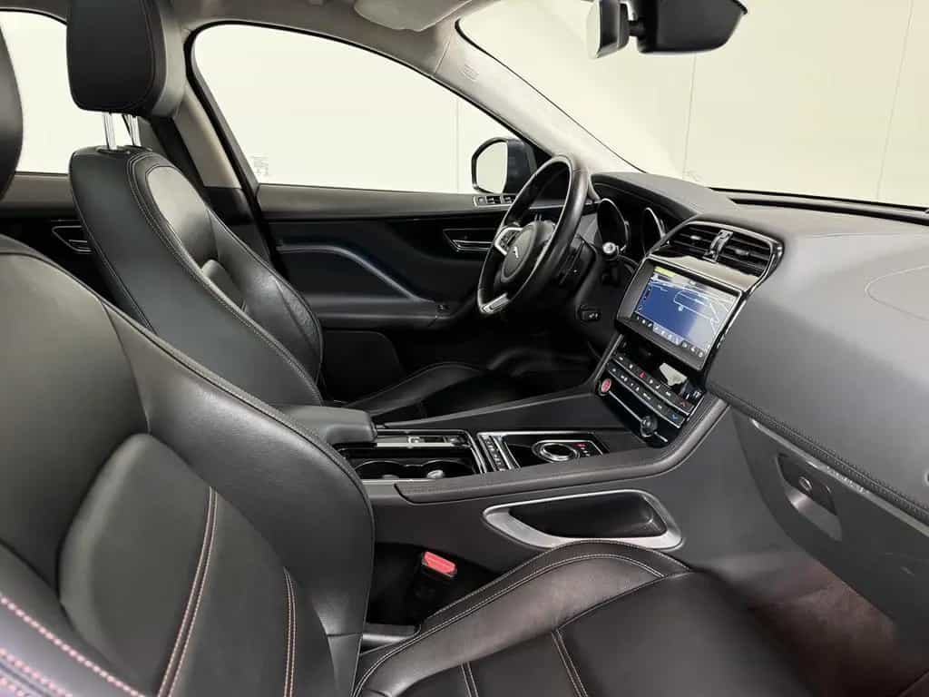 Jaguar F-Pace 2.0 Benzine AWD Autom. - Pano - Topstaat! 12/2018-photo-1